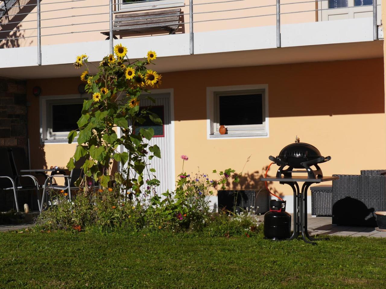 Ferienwohnung FeWo KeDo Neukirchen vorm Wald Exterior foto